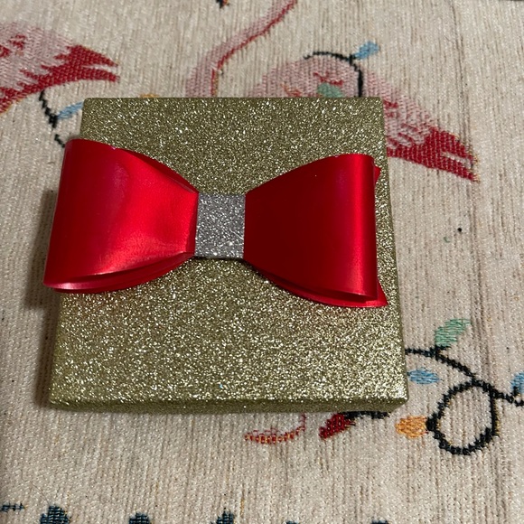 Four Essential Oil Rollers with Crystals in Gift Box - Picture 4 of 4